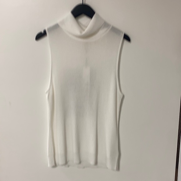 L'AGENCE Sabrina Top in White